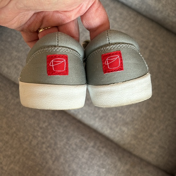 Bucket feet slip on sneakers - Picture 6 of 9